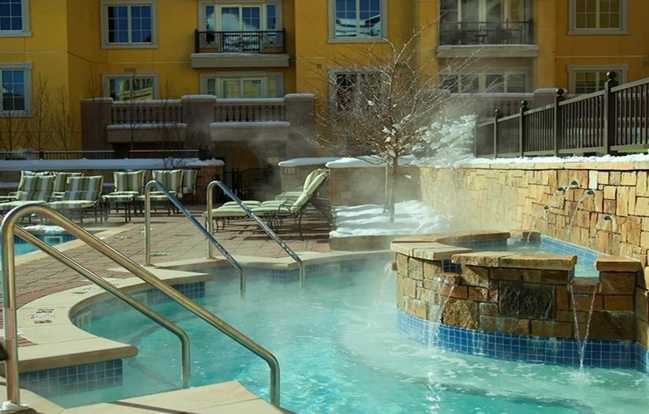 Legendary Lodging At The Ritz Hotel Vail Exterior foto